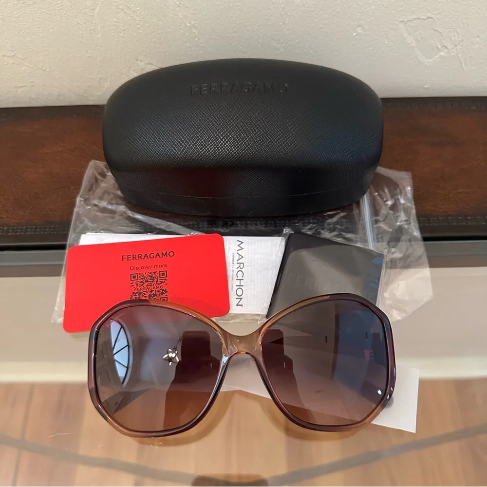 NWT Salvatore Farragamo | Red Oversized Rectangular Sunglasses $399 61-17-145